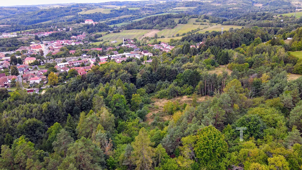 Prodej pozemku 10775 m²